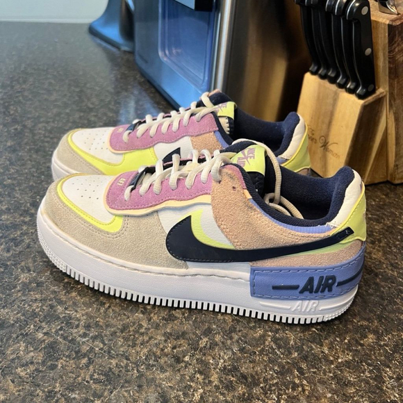 NIKE WMNS AF1 SHADOW ‘CRIMSON TINT VOLT - Picture 6 of 12